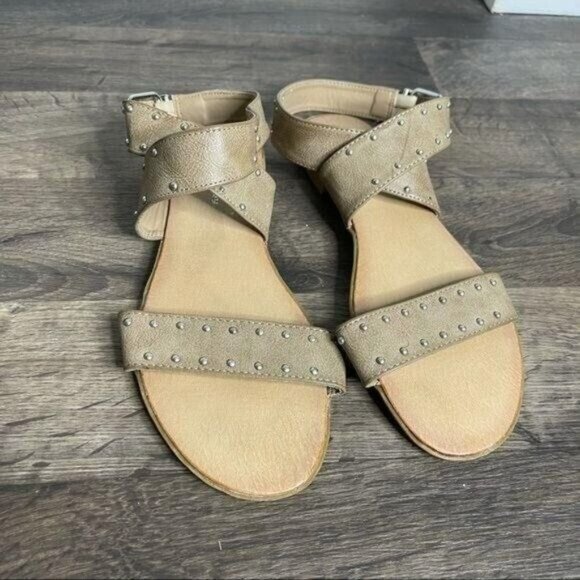 CL By Laundry Studded Wrap Ankle Sandals Size 9 Chinese Laundry - Picture 2 of 8